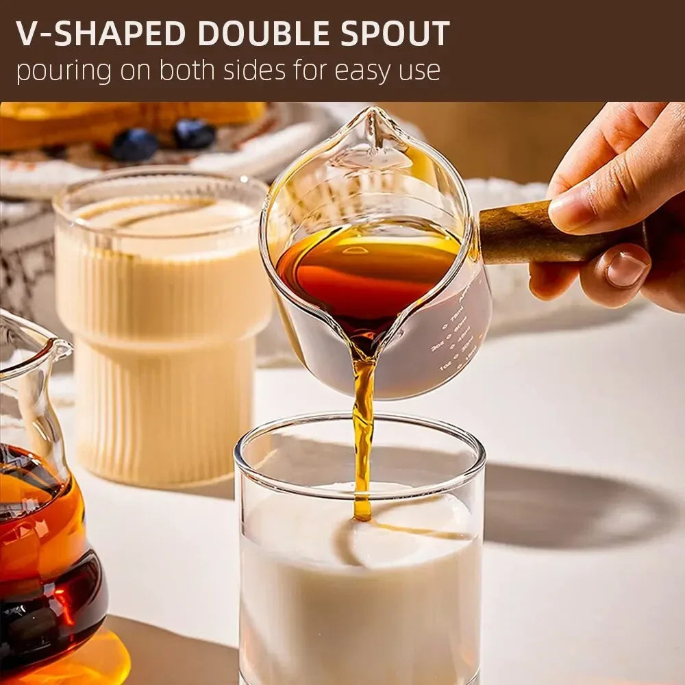 Verre Doseur à Manche en Bois